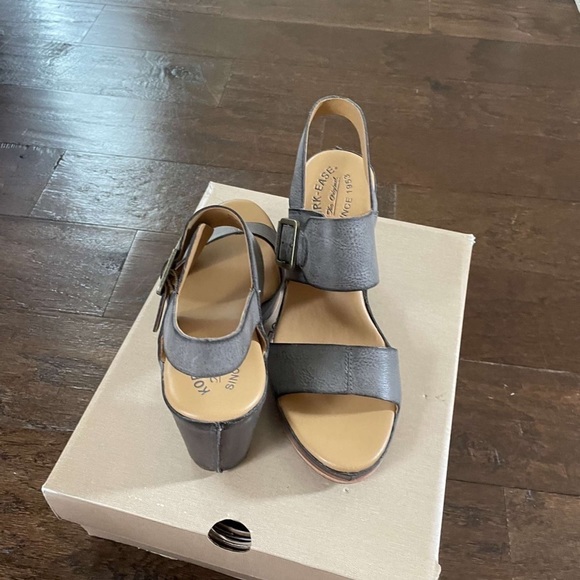 Kork-Ease Gray Sandals - Picture 11 of 14